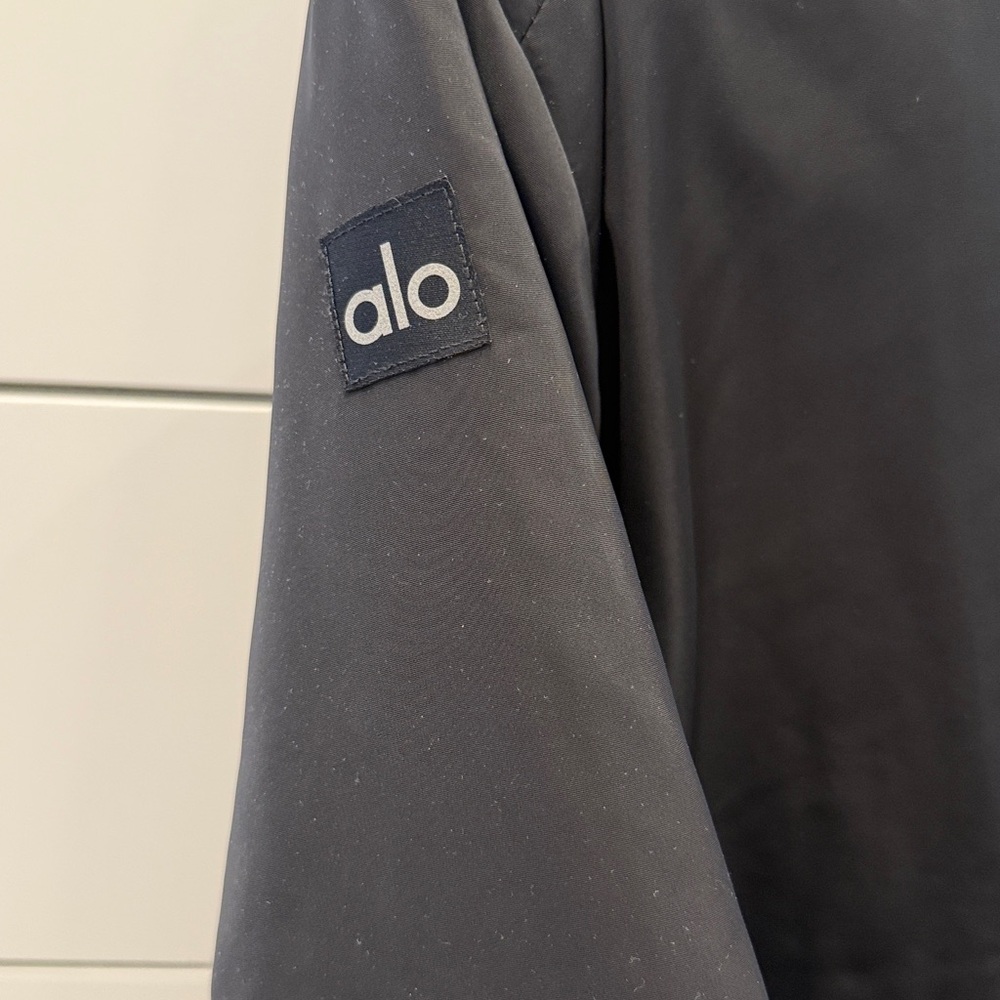 alo yoga Work It Bomber Jacket in Black XS - Picture 8 of 8